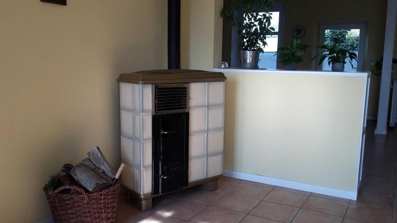 Schoene Ferienwohnung Im Alten Gasthaus In Stoltebuell Exterior foto